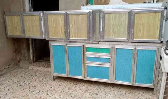 للبيع كاونتر 3قطع نضيف ،، كاونتر مرمر2قطع،، مكيف 2طن،، فرشه 6متر.. جامخانه،، تنور،، شيلمانه3 وربع،، الشراي يتصل👈***********
