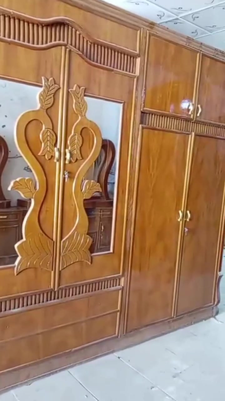 سلام عليكم غرفة نوم البيع اتصل على رقم ***********
