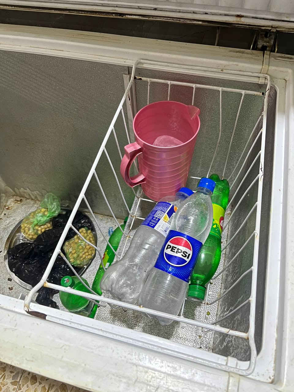 مجمدة للبيع حجم
١٤ قدم للبيع مجمدة شغاله 

تشتغل على سحب هم تسحب اقل 

الامبير 

السعر/١٢٥ وبي مجال بسيط
بغداد
