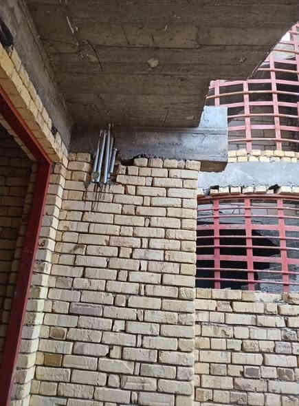 دار سكن للبيع ١٠٠م خلفي(هيكل ) طابوك كونكريت غرفه استقبال مطبخ صاله صحيات خارجيه وداخليه الفداء حي الكرامه خلف شارع ٦٠ قرب اسأله الماء سكن ماء كهرباء مجاري مولد يمها السعر ٤٢
***********
