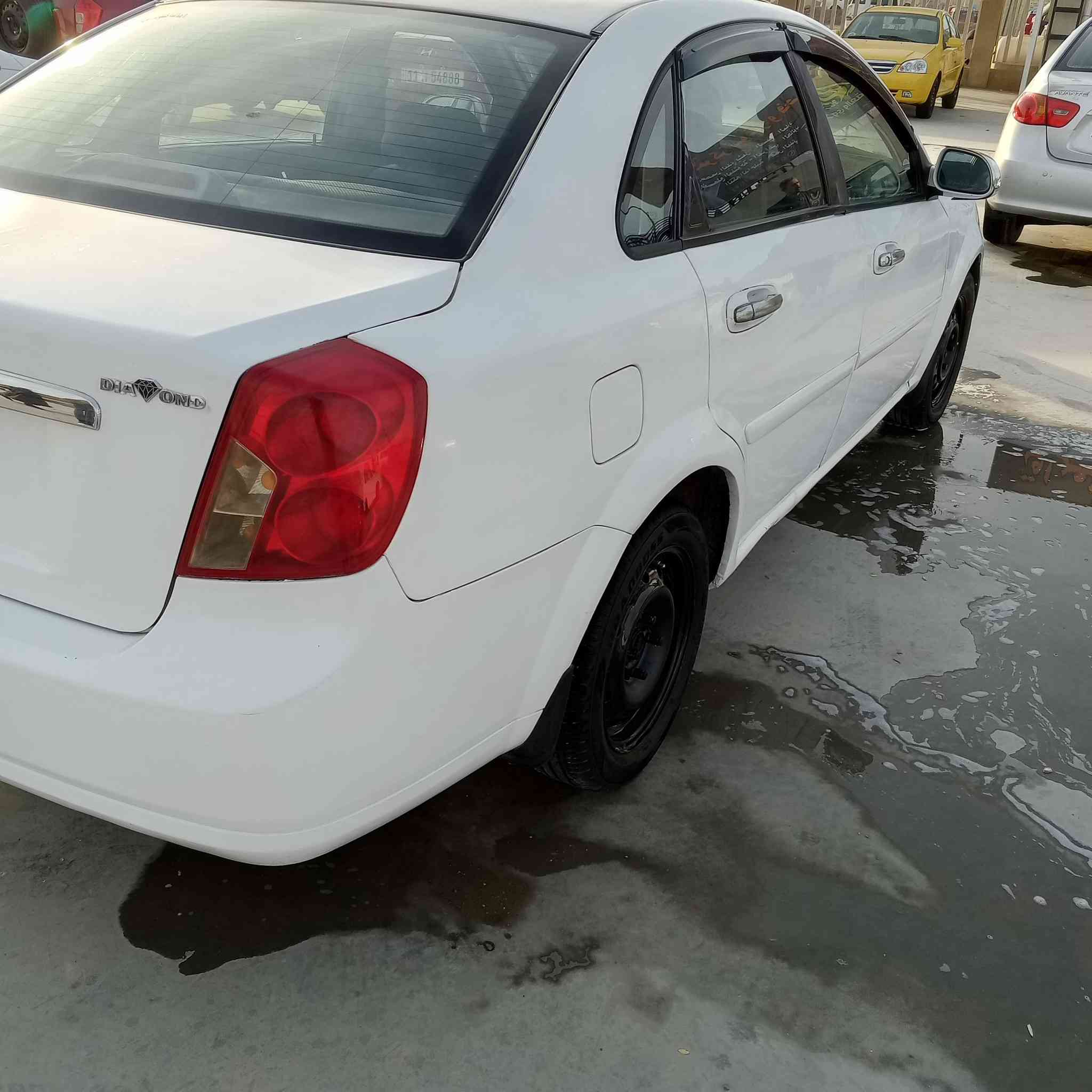 اوبترا موديل ٢٠١١رقم واسط دولي هزه وسنويه جديد ه مكينه وكير حاويه تبريد تخم تاير جديد حداديه جاهزة كهربايات كلها شغاله سنتر لوك دوشمه جديده صبغ عام بيه ضربه بلجاملغ خلفي وطخه بلجاملغ امامي سعر البيع ٦٥ورقه. اتصال ***********
