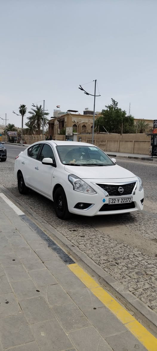 السلام عليكم نيسان سني هندي موديل 25 السيارة جاهزة من كلشي ومدوشمة كلها حتى الصندوك بس بيها دحجات بالباب زغار والجاملغ الامامي والباقي كفاله رقم اربيل بسم شركة ميران ب 125 وبيها مجال بسيط *********** مكاني بصرة ابو الخصيب ابو الخصيب, البصرة
