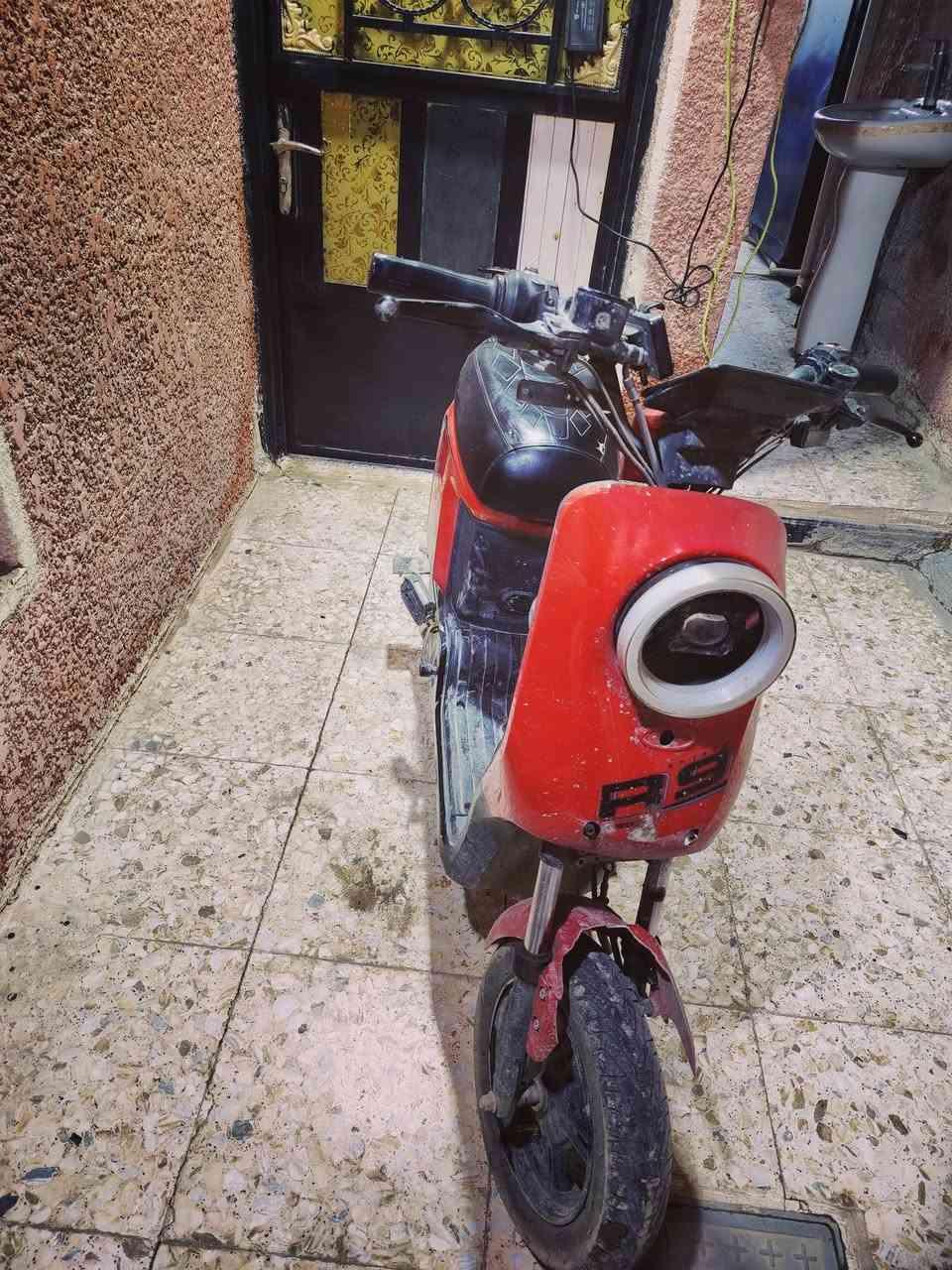 سلام عليكم للبيع دراجه شحن R9دراجه نضيفه
نقوصاتها:جاملغ امامي وخلفي وتجوه الوره
للسفسار اتصل
الرقم التالي ***********
