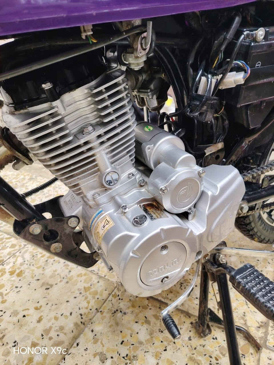 سلام عليكم درجه سيفان مديل 25 اوراق سكنر سعر 850وبيه مجال ***********
