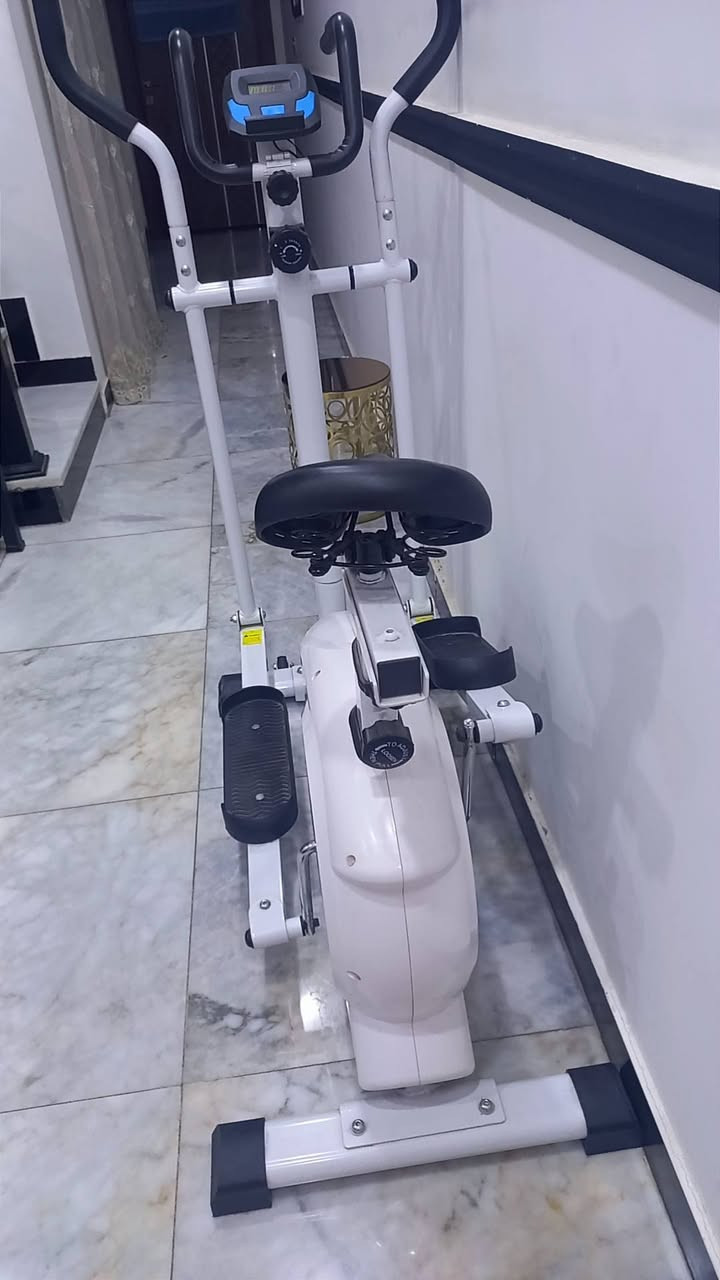 سلام عليكم شباب جهاز لبتكل للبيع اخو الجديد مستعمل جدا قليل يجي جاهز من دون تفكيك للتواصل واتس *********** عنوان حي جهاد مسائله وعداله سعره 225 وبي مجال
