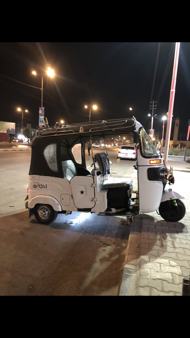 #شلونهم🙋🏻 22 رقم وسنويه مكاني نجف مكينه مكفوله من الزنجيل عشرط والبدي بي طختين صغار كلش موضح بصور فوك لبك لايت #بدون سيبايه لان مبيوعه *********** (صلايب جواريب تايرات ابو الحيه تخم ٣ كلا جديد تراي #زيرو
