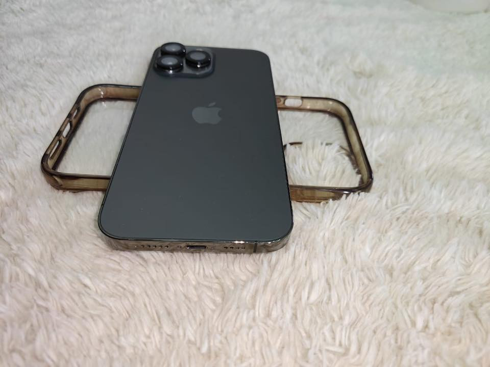 السلام عليكم 
جهاز ‏(تك خط )iPhone 13 Pro Max(256)
جهاز نضافه 100 
كله بلادي شرط 
بطارية 🔋 91 شرط الفحص
نموذج m أمريكي 
السعر 700 
اتصل***********
