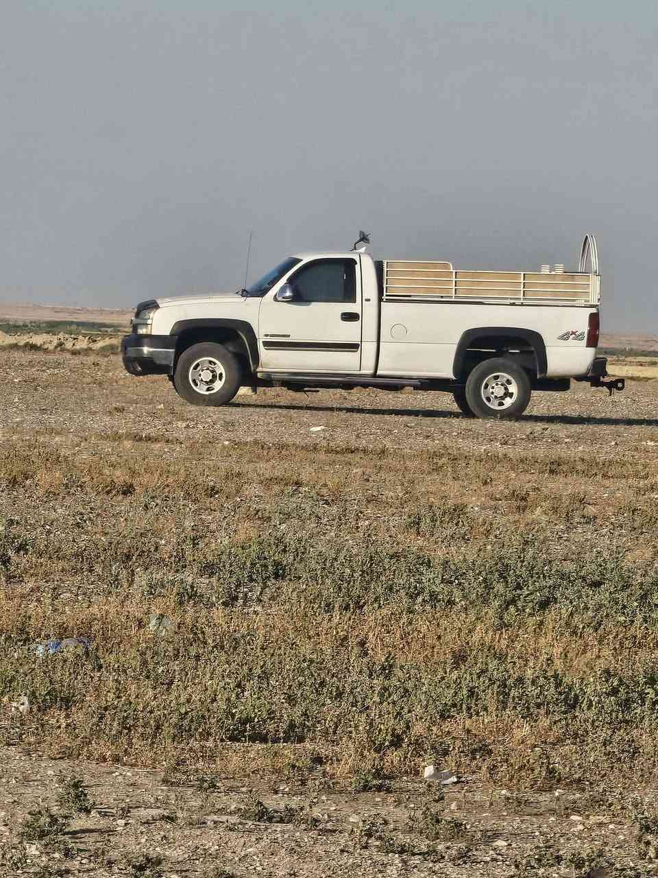 @إشارة .
سلفرادو 
2004
كفاله عامه 
بأسمي
السعر
160
فحل 
8 برقي
كير 1000
8سلندر
محرك 6.100

***********
