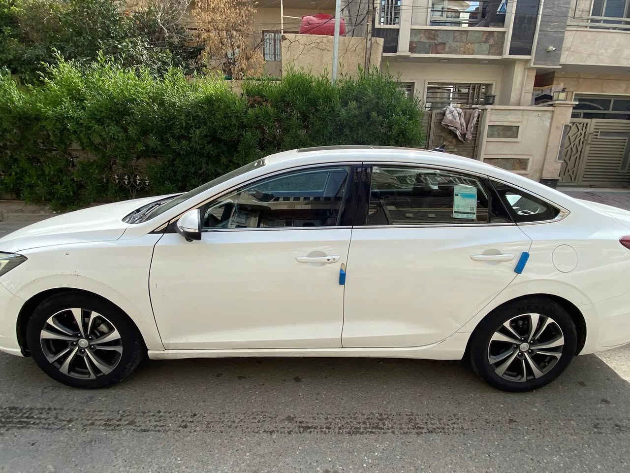 للبيع شانجان ايدو 2022 فول مواصفات للاخير اعلى فئة بالايدو  سيارة جاهزة مبيه نواقص 
محرك 1400 تيربو ✈️ 
مواصفات 
عدادات دجتل -اشاير بالمري -بانوراما - زينون بلادي -داخل احمر بلادي -كامرات محيطية360 درجة - كشن كهرباء -رادارات - حساسات - داش كام بلادي
سيارة ماشية ١٣٠ الف كيلو 
بيه باب صبغ الامامي مال راكب
و جاملغ الامامي مال سايق بارد فقطط الباقي كله مكفول
كير مكينة كفالة عامة
سعر108وبيه مجال للشراي
***********
