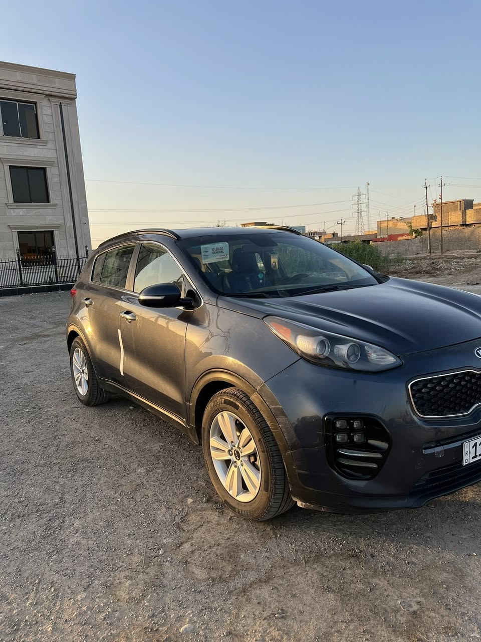 سبورتج 2018LX
اللون نيلي بس ما مبين بالصوره 
وراد أمريكي حادث جدآ بصيط چاملغ فقط

عدا الچاملغ السياره كفاله ماشيه 75الف 

محرك 2400gdi 

مكان السياره بغداد 

رقم السياره بغداد 

السعر 155وبيه مجال جدا بصيط

‏للاستفسار ***********
