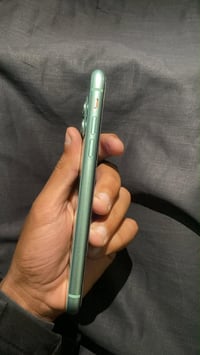 ايفون 11عادي بطاريه 80  ذاكره 128 جهاز نضيف مراوس بوكو x6 برو 07832275...