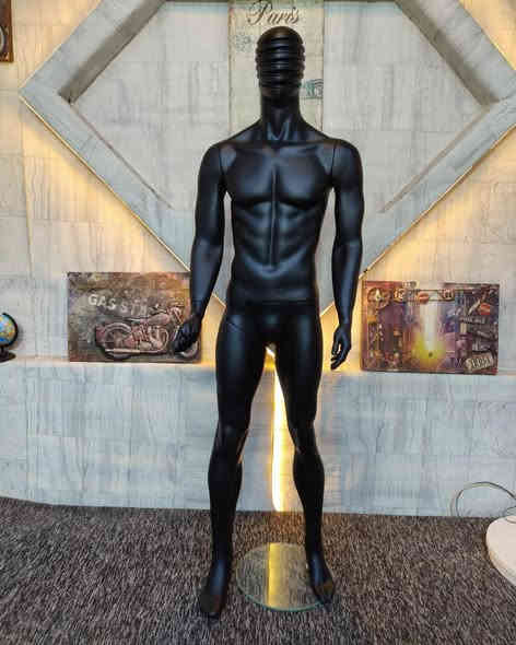 مختصيين لتجارة انواع المليكانات
الرجالية والنسائية والاطفال
للحجز /*********** /***********
يوجد توصيل لجميع العراق
جمله مفرد 
بغداد مخازن الشعب
.
