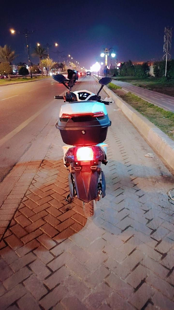 السلام عليكم
دراجه MTR
دراجه نضيفه وخير من الله 
حجم الملف 1500
بيه طخه وموجوده بالفيديو
دراجه استعمال طالب
السعر775 الف وبيه مجال
الرقم ***********
