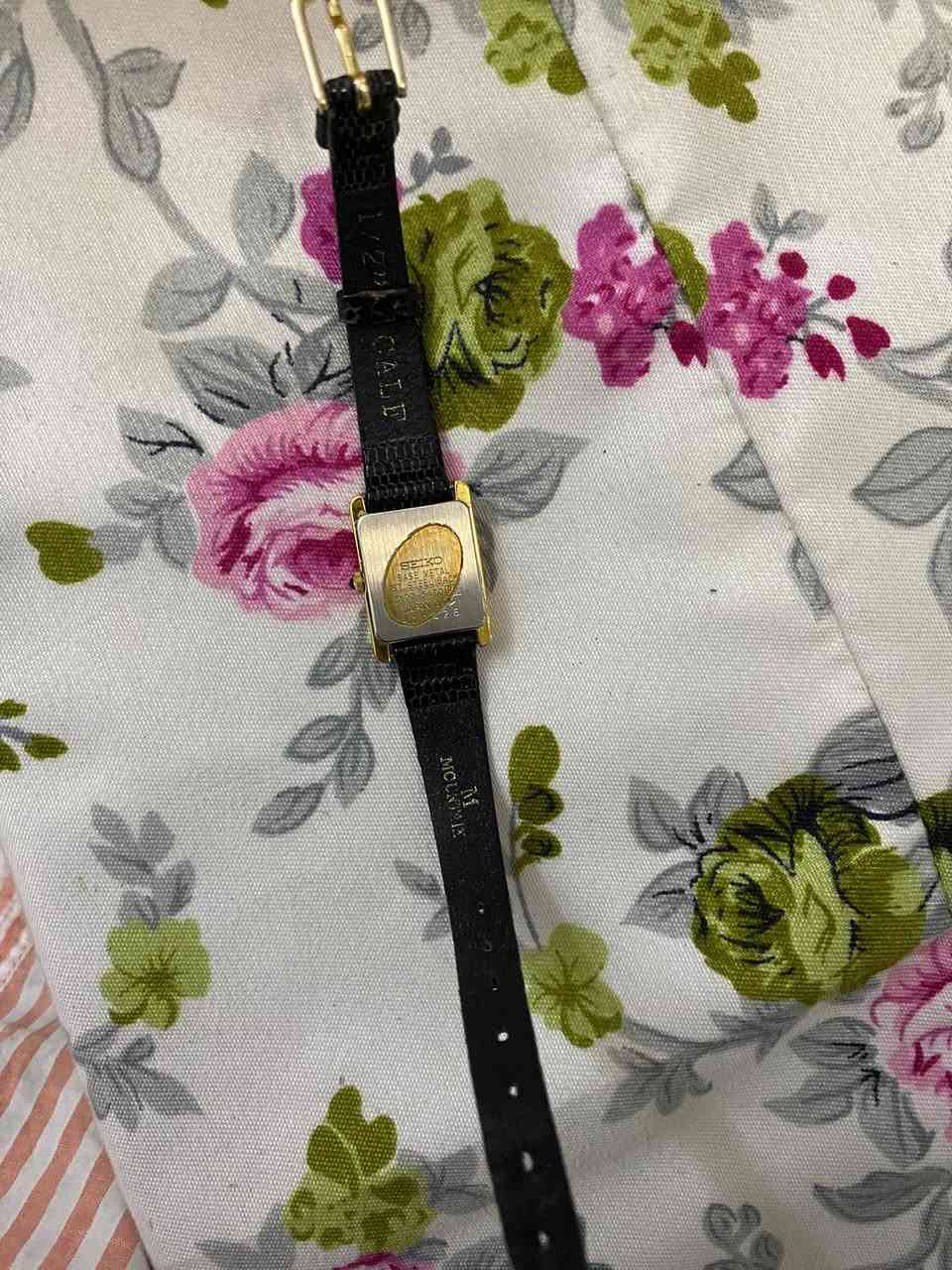 ساعة سيكو نسائية بلادية بل كامل فقط اكو لون بل مينة عيبهة بس هاذ مكفولة من السير للبك للمكينة كلهة جديدة


**إذا كنت صاحب هذا الإعلان وتريد حذفه لأي سبب، رجاءا أرسل رسالة إلى الدعم الفني**