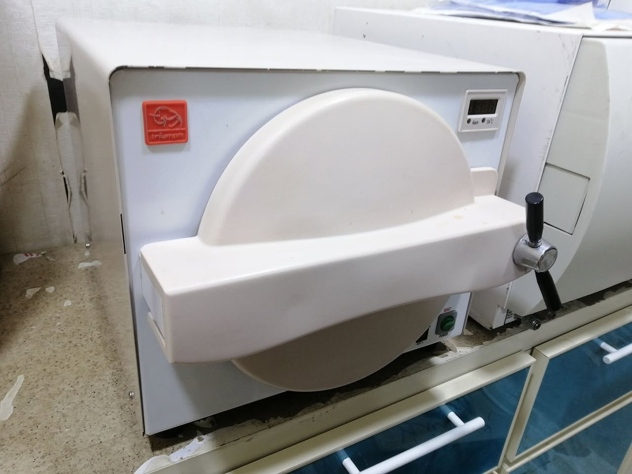 يتوفر لدى مكتبنا جهاز اوتوكليف كلاس n مستعمل نظيف جدا وبسعر مناسب
للإستفسار مراسلة الصفحه على الخاص او الاتصال بالارقام التالية
***********
***********
العنوان الديوانيه العروبه الثالثه مقابل متنزه گرين لاند
