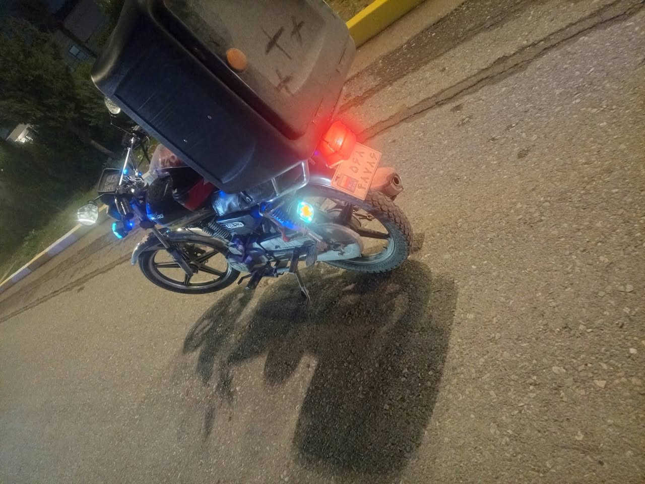 سافيني محرك 150 كبس
كهرباء سلف كامل شغال نضافه 100
منفيس موجود السعر 350 جديد


**إذا كنت صاحب هذا الإعلان وتريد حذفه لأي سبب، رجاءا أرسل رسالة إلى الدعم الفني**