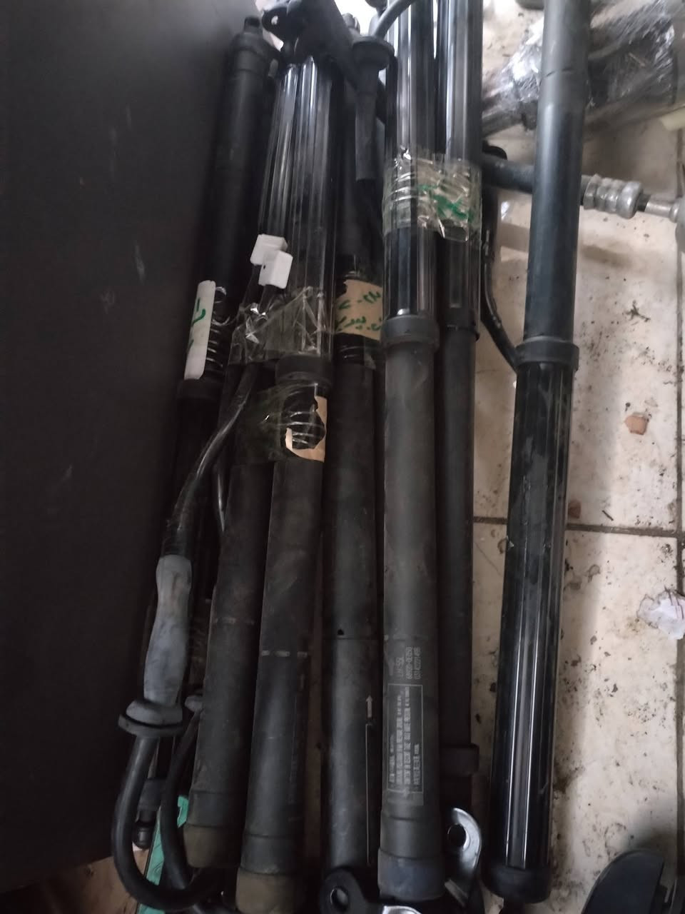 ايرباك دركة و الركبة  بلادي  تفصيخ
راف 4  2019  __  2025
جكات صندوك 
مبخرة بانزين    هايبرد ، بانزين 
متوفر  جميع قطع راف 4 اصلي تفصيخ وارد امريكي 
سريع الغزاليه  مجاور محطة لؤلؤة تبادل

***********  ابو سلطان
واتس اب 📞
