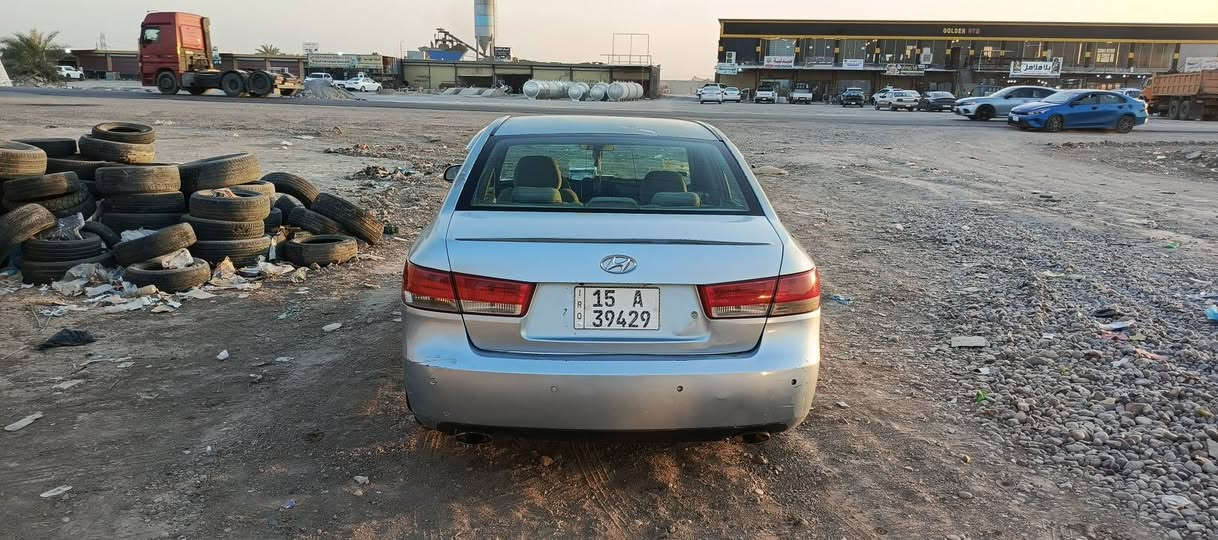 للبيع سوناتا مديل 2007 امريكي مكينه 6 سلندر 3300 رقم انبار الانكليزي بسمي تحويل مباشر ارقام جدد عليها تخم تاير كشنات اقماش داخل رصاصي ( صبغ عام للجماليه) فتحه سقف 3 طكات والباقي مكفول كهربائيات كلها شغاله شاشه كامره خلفيه حساسات تحكمات ستيرن جهتين كير محرك الصدر امامي خلفي ميزانيه حداديه كهربائيات كله شغال وجديد سياره جاهزه من كل النواحي ومال جناي عضمتها ونصبتها تخبل وجاهزه من الدعاميه للدعاميه 

العنوان : بغداد التاجي
السعر :85وبيهة مجال 
الهاتف :‏‪***********‬‏
