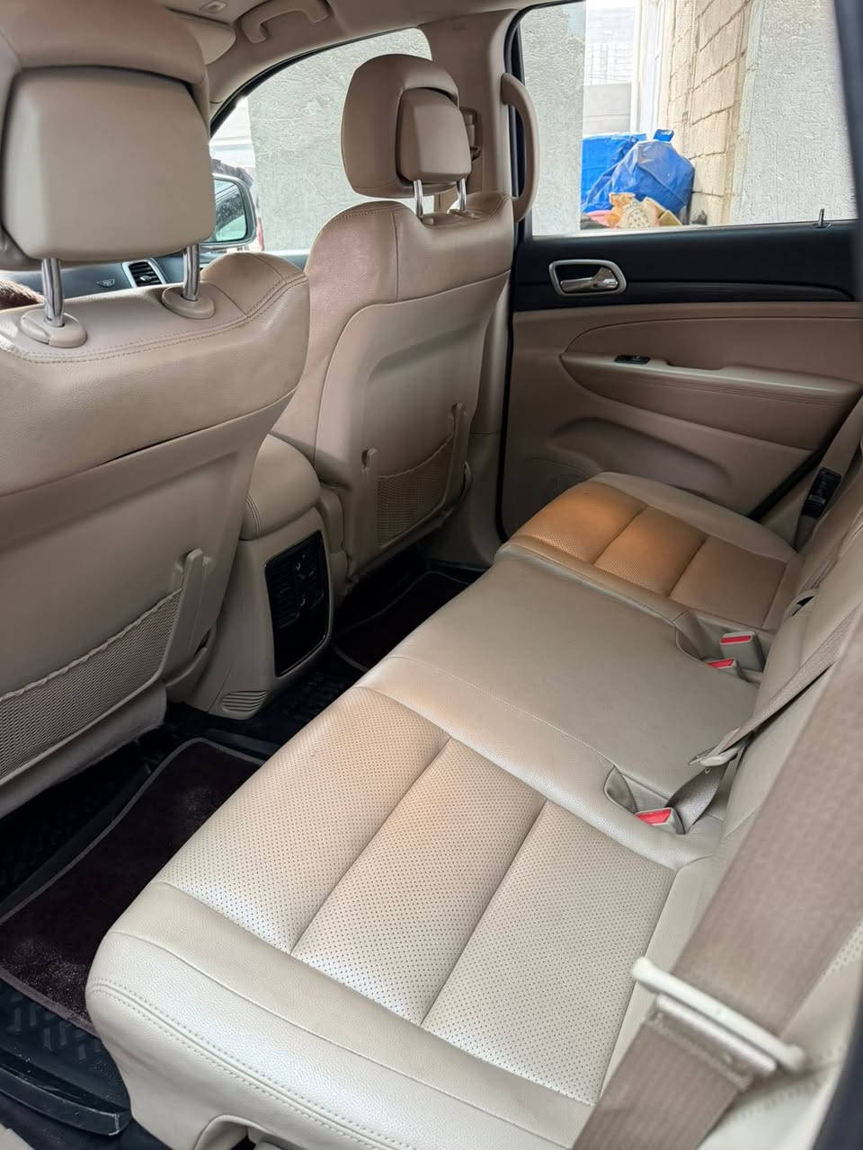 🚘للبيع: Jeep Grand Cherokee لاريدو 2019
خليجي — كفالة عامة وكالة هارلم
الممشى: 74 ألف كم قابل للزيادة

المواصفات:
• رادار جانبي
• رادار خلفي
• إشارات بالمرايا
• مرايا شفط
• نظام ترحيب
• حساسات أمامية وخلفية
• زراگات لايت
• شاشة وسط
• إطارات يابانية Bridgestone جديدة

السيارة نظيفة بمعنى الكلمة 

مكان السيارة ديالى بعقوبة 
                                            
                                                              ***********☎️

