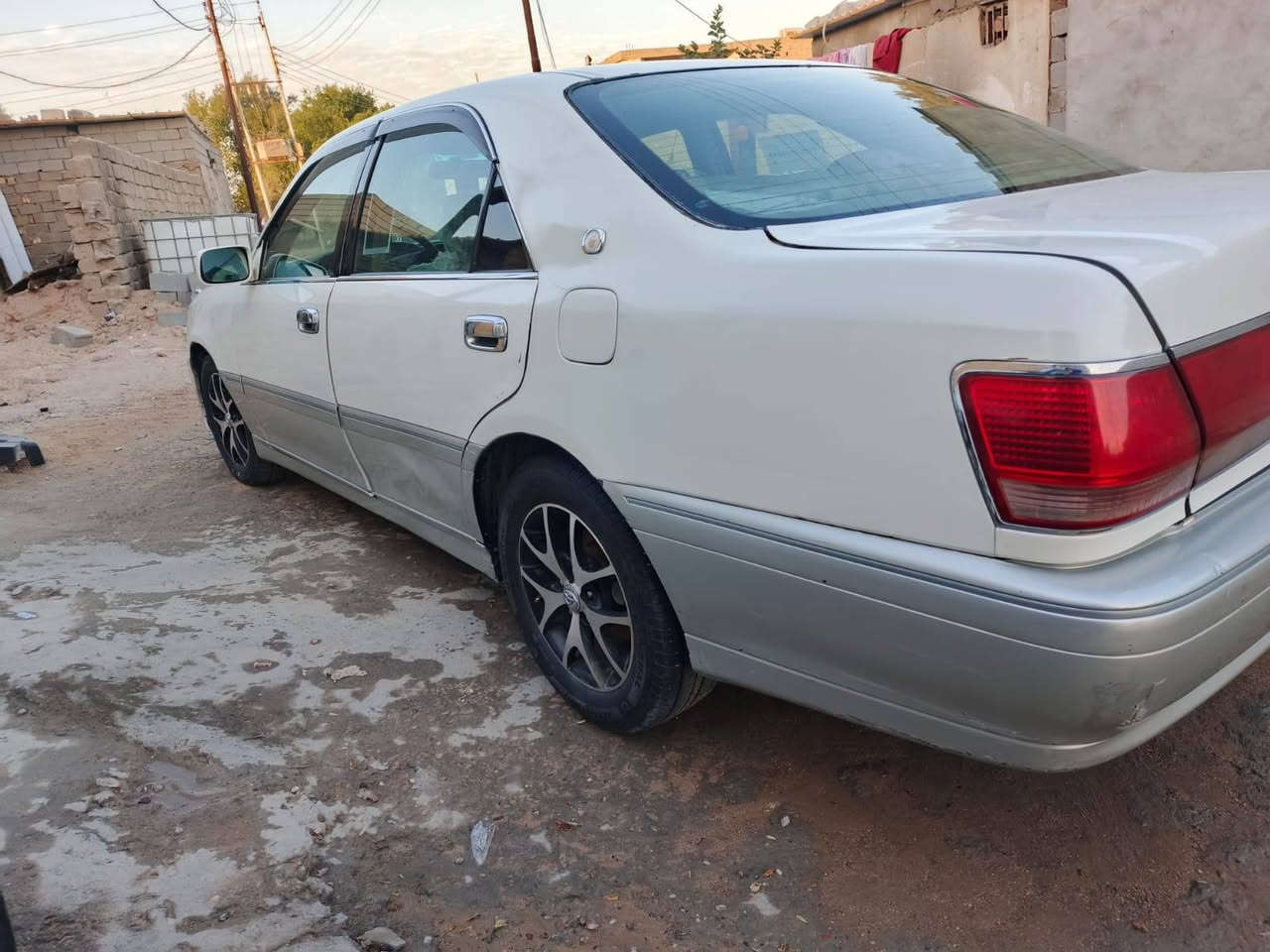 سلام عليكم جنون كصه جنطه موديل 2001ادوات ديفور جبير كرستال امامي او مافي كشنات كهرباءيه ستيرن كهرباء  مكينة اوكيرشرط كارتون حداديه فول العنوان البصره السعر 34(***********
