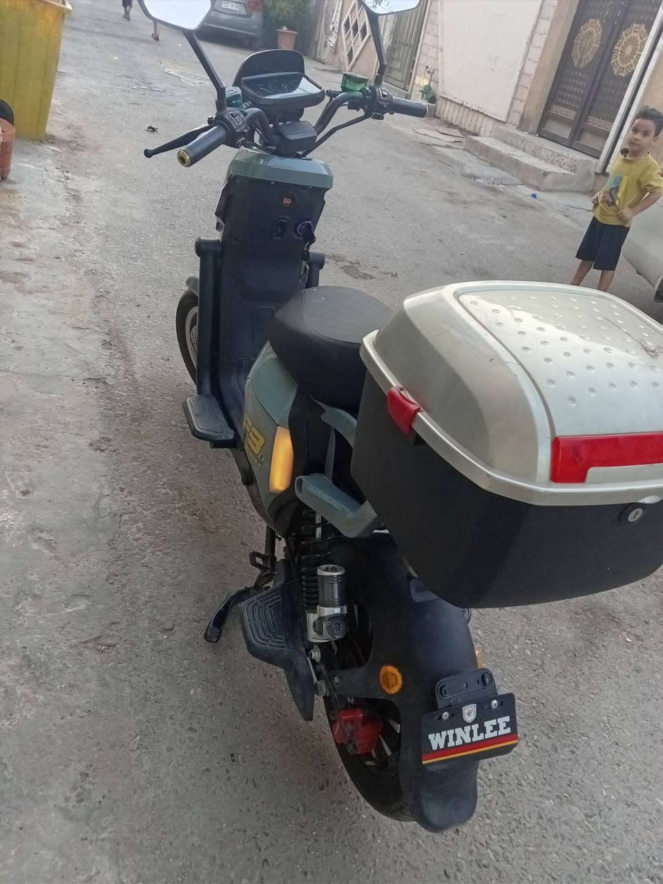 السلام عليكم
دراجة شحن البيع f3 
5بطاريات 32امبير الملف2000W نحاس 
السعر 900وبيهة مجال 
العنوان بغداد الدورة المهدية الثانية
رقم***********
