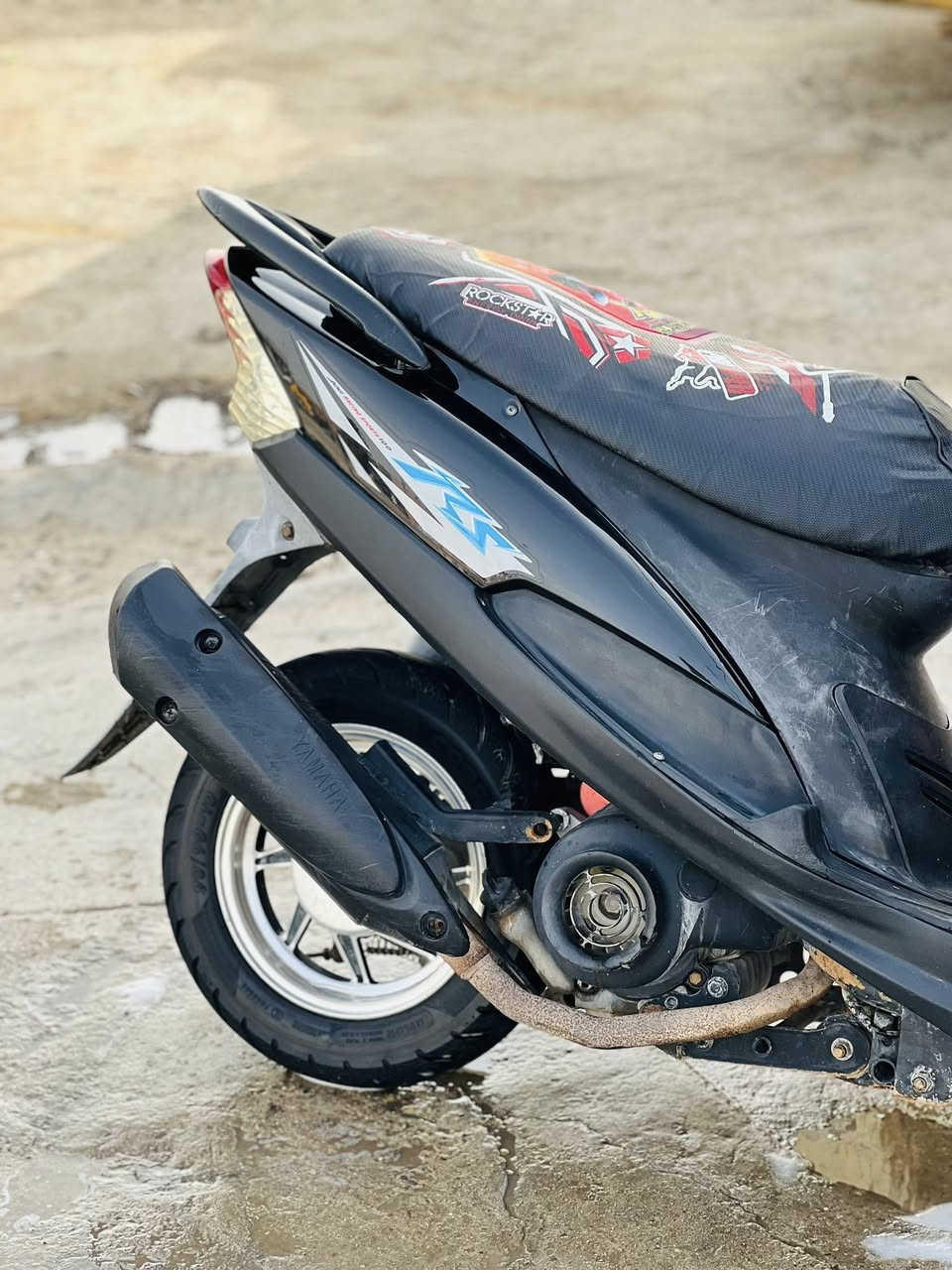 السلام عليكم شباب 🫡# مكان حله شارع 80
الانتصال على الرقم (( ***********)) بي واتساب 

    السعر ((525 )) وبيها مجال لشراي 

دراجه ماكس عدله للبيع موديل 2007 ياباني🖤

الدراجه خير من الله كفرات ختم واحد مكينه  نضيفه حيل 🖤🖤تايرات جلاتيني مع ويل نجمه الثقيل رياضي🖤 

🖤دبل رياضي امامي خلفي سلف رياضي 

🖤صالنصه FM.  الاصليه
