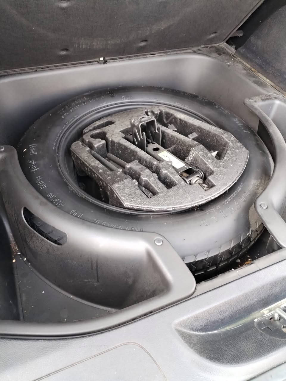 اغراض جيب البيع 
فلينه جك كامله مع الملحقات 50 
حاضنات سبير الزوج 40
فلينه جوه السبير داىري 25
واقيات دعاميه امامي الزوج 40
تورج لايت 15
*********** كركوك واتساب
توصيل موجود جميع المحافظات
