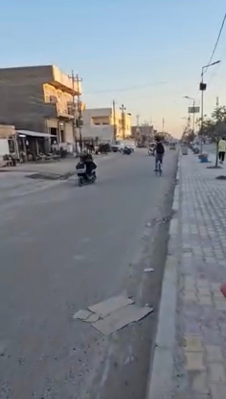للبيع بناية تجارية بمساحة 200 متر² على شارع 4000
مواصفات العقار:
✅ محلات تجارية من جهة الواجهة.
✅ مساحة فارغة من الخلف تصلح للتوسعة أو إنشاء مخازن أو استثمار إضافي.
✅ موقع حيوي مناسب لمختلف الأنشطة التجارية.
✅ البناء جاهز للاستثمار وتحقيق دخل.
💰 السعر: 140 مليون دينار عراقي، وقابل للتفاوض بالمعقول


**إذا كنت صاحب هذا الإعلان وتريد حذفه لأي سبب، رجاءا أرسل رسالة إلى الدعم الفني**