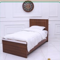 للبيع • سرير • غرفه اخشاب