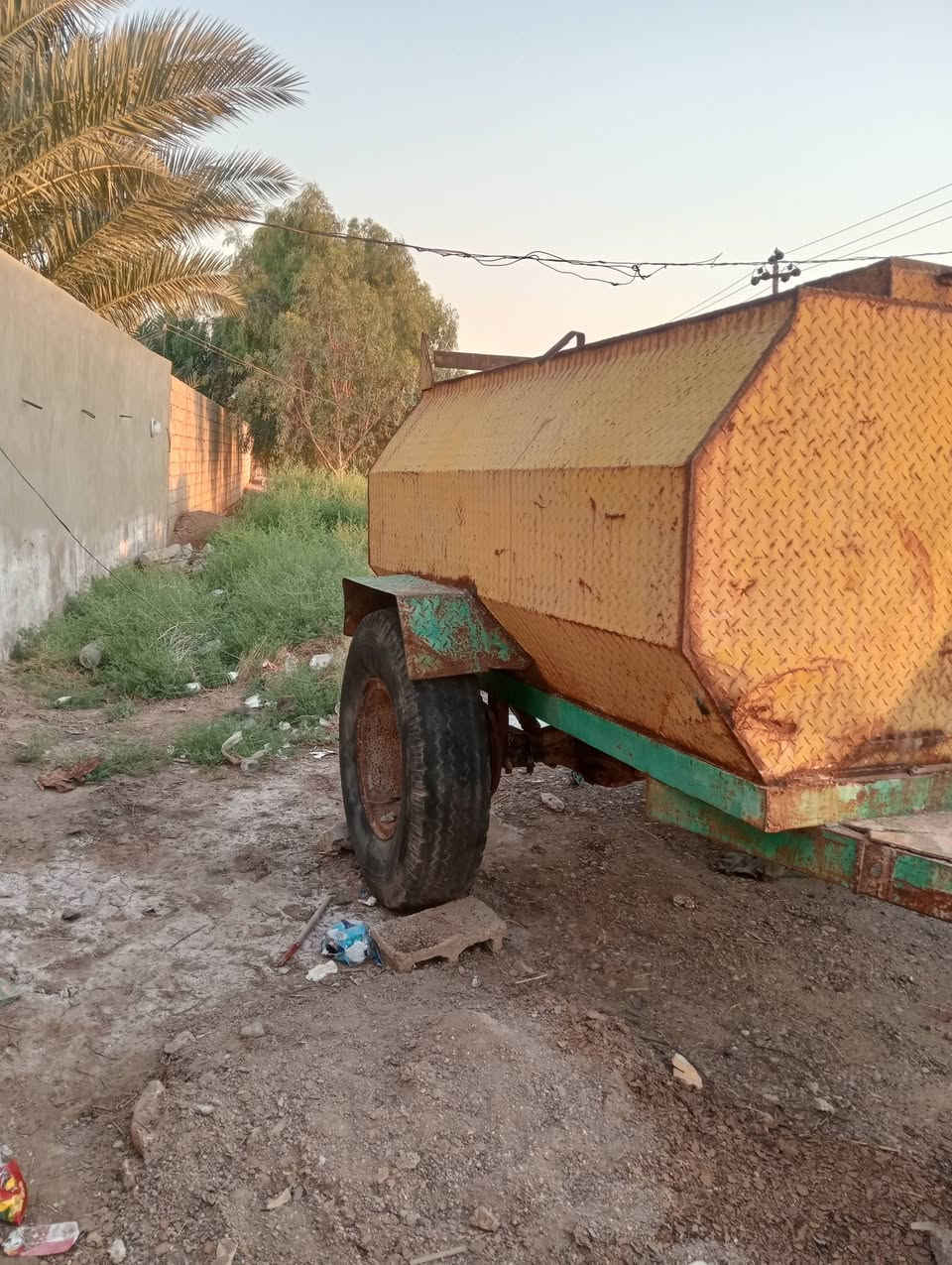 أسلام عليكم, مقطورة للبيع مكان اديالى بعقوبة طريق خان بني سعد للستفسار ***********
