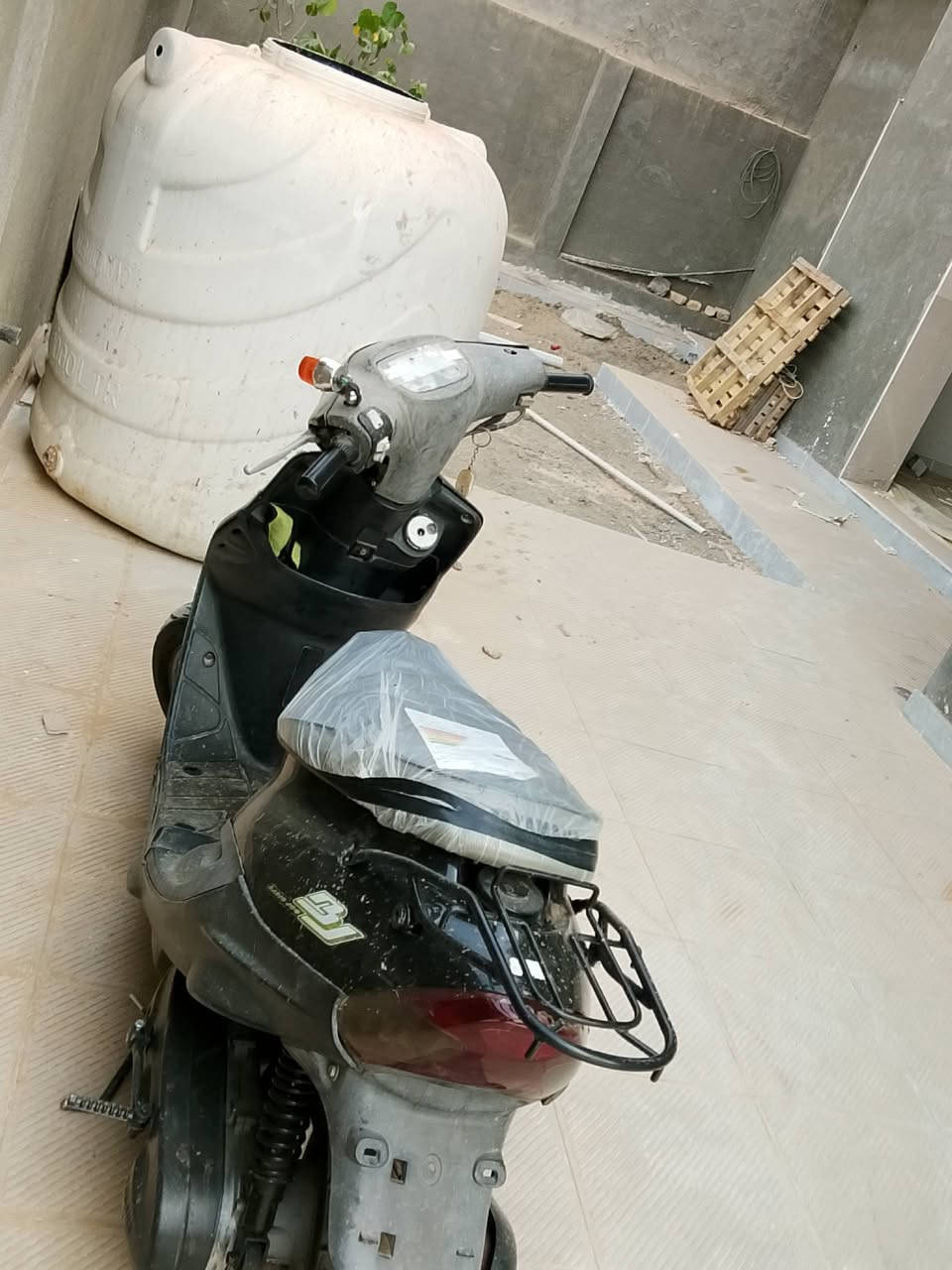 السلام عليكم درجة بيجي لبيع مفتوحه ماعوزه شي بس باتري وجوزه قفل جنطه شغال هندر واحد تشتغل مكاني سماوه السعر 350وبيه محال


**إذا كنت صاحب هذا الإعلان وتريد حذفه لأي سبب، رجاءا أرسل رسالة إلى الدعم الفني**