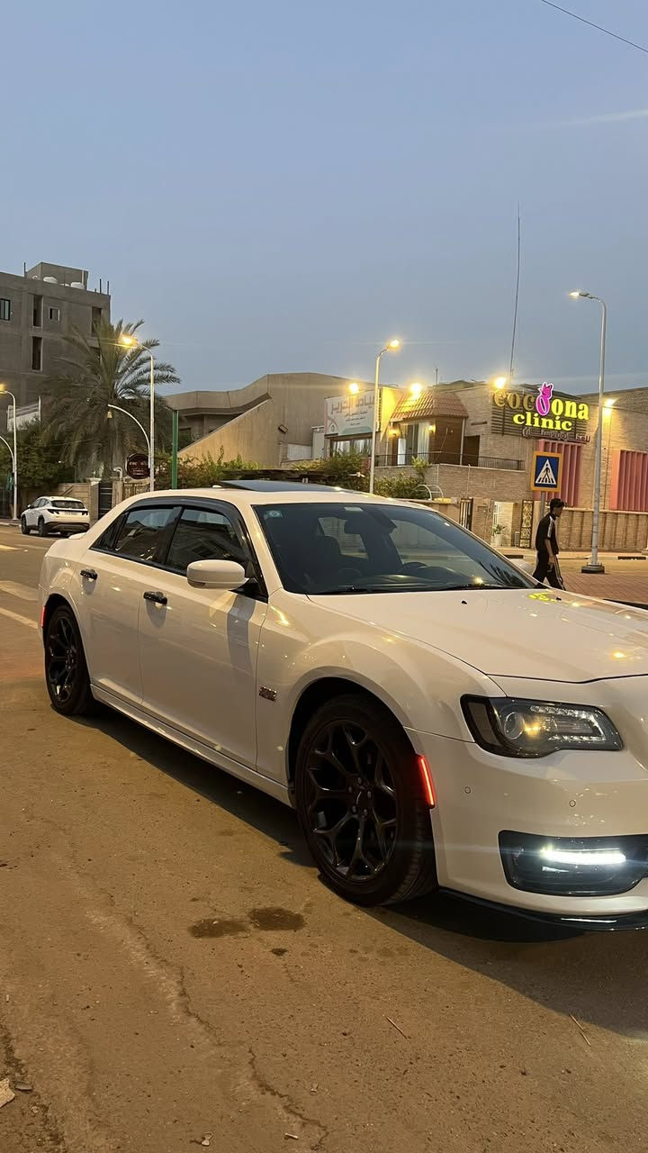سلام عليكم اوباما S لبيع
2018 اصل كفاله من الصبغ وضربه وتبديل بيه فقط بارد اتلث مكانات
فول مواصفات للخير فتحه حساسات نقطه عمياء كشنات تدفئه تبريد السياره ماشيه 62 ميل 
مكينه 3600
السياره خير من الله مانقصه برغي 
السعر اتصل وتدلل
التواصل ***********
