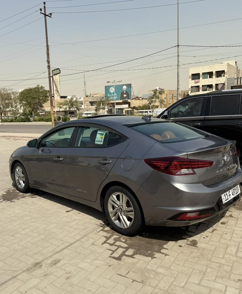 سلام عليكم للبيع النترا 2019 وارد امريكي حادثها باب وجاملغ خلفي و باب كلير بجم كبس ناشر صور الحادث والسونار كلشي يمك رقم بغداد الجديد بسمنه ماشيه 100 معروضه ب 127 مكاني بغداد حي الجهاد للاستفسار ***********
