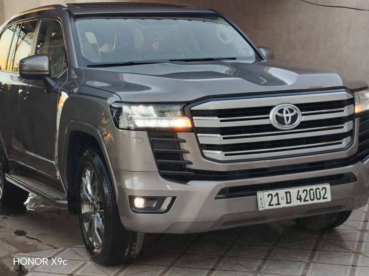 سلام عليكم عندي سياره البيع لاندكروز موديل 2022 سياره فول فول موصفات تونتو تربو مكفوله كفله عامه ماشيه ٩٧ رقم سليمانيه بسمي سياره فقط تكحله بدعاميه الخلفيه سعر بلاش 625 / يعني ٦ شدات 25 ورقه نتصل ودلل العنوان بابل جبله سعر مناسب اكو مجال الشراي /***********
