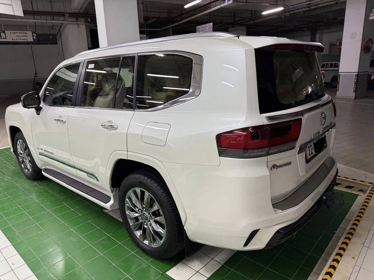 للبيع — Toyota Land Cruiser موديل 2024
▪️: وكالة جيهان / رقم أربيل
▪️: ماشيه 34 ألف كم
▪️ الحالة: وكالة بالكامل، نظيفة جداً
▪️ مغلّفة PPF حماية كاملة
▪️ السيارة ما تحتاج أي صرف
▪️ استخدام شخصي ومحافظ عليها

📞 للاستفسار  ***********
