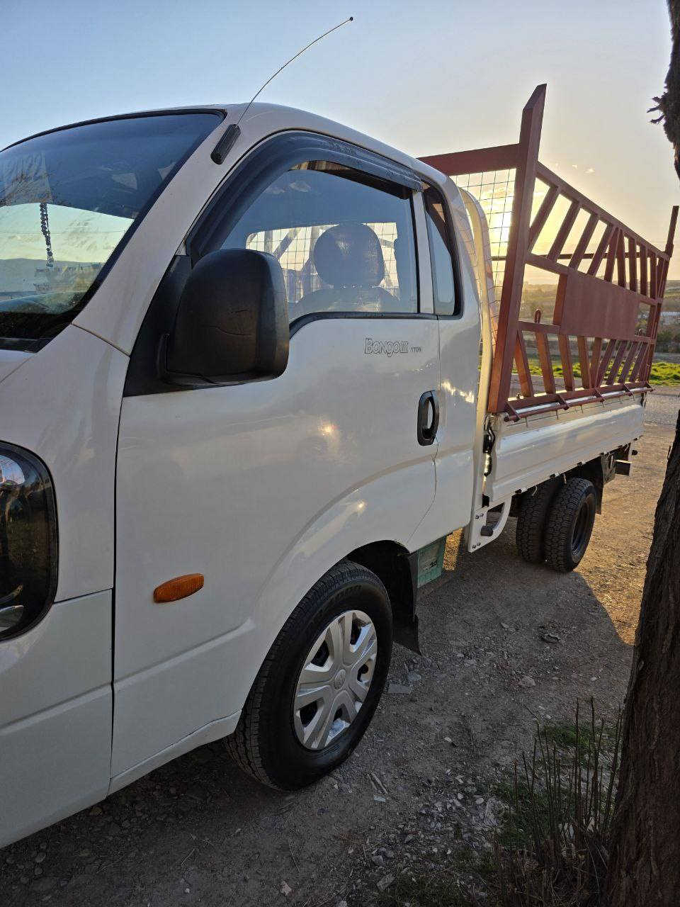 کیا2010 بیلاد تۆماتیک 3000 سۆپەر مەکینەڕەش کوشن هیتەر ئاوێنەهیتەر ئاوێنە ئەخەوێ 6تایەی سفر لۆک شوێن بڕاوەکەی چاکراوەتەوە بەشەرتی 3طەن بێ نوقسانی برێک بەستراو  سلێمانی شەکرەکە ***********  نرخی 70 ومامەڵە
