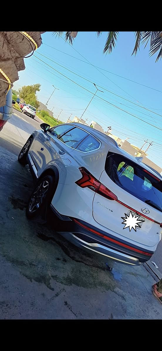 سلام عليكم.
سنتافي 2024 خليجي محرك 6 سلندر مواصفات خليجي مو امريكي السيارة تحت ضمان الشركة رقم بغداد بأسمي مكفولة من اي خلل او ضرر بسيارة جديده معنى الكلمه داخل جلد اصلي بلكامل مو مخمل ماشية 34000 كم الزجاج مغلف ppf بلكامل عازل للحراره مكانهه بغداد حي الحسين 
السعر 290 $  موبايل ***********
