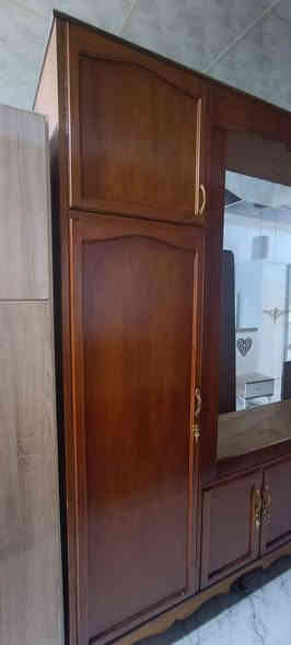 بوفية سليمانية شغل ثگيل درجة اولي نضافة 90% الطول مترين و80 والعمق 60 والارتفاع مترين و 20 شغل. حيل ثگيل بالشرط لاعيب لاكسر للبيع السعر. 200 بي مجال بسيط *********** 
سايدين دوميز الجمعية مقابيل ملعب دوميز قرب اق صو مول كركوك
