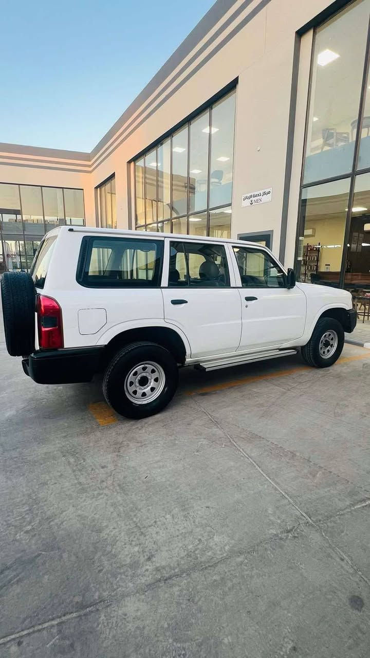 نيسان باترول 4500 موديل ٢٠٠٩ مزايده كفاله عامه من صبغ ضربه مكينه ع البلاد تبريد كهربائيات ع البلاد دواخل ع البلاد دفع رباعي تانكي عدد ٢ بيه كتاب رسمي ماشي بالمعامله *********** السعر ١٢٧ بيه مجال
