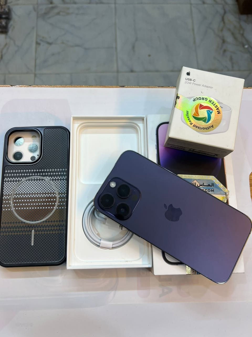 14 برو ماكس 256 ذاكرة
بطارية  77‎%‎
نضافه 100‎%‎
كامل ملحقات الاصلية
شركة ماستر
ضمان الوكالة 
استخدام قليل
السعر مناسب 
***********
العنوان القطاع شارع السوك مجاور عوينات الكرار 
مركز الشمس

