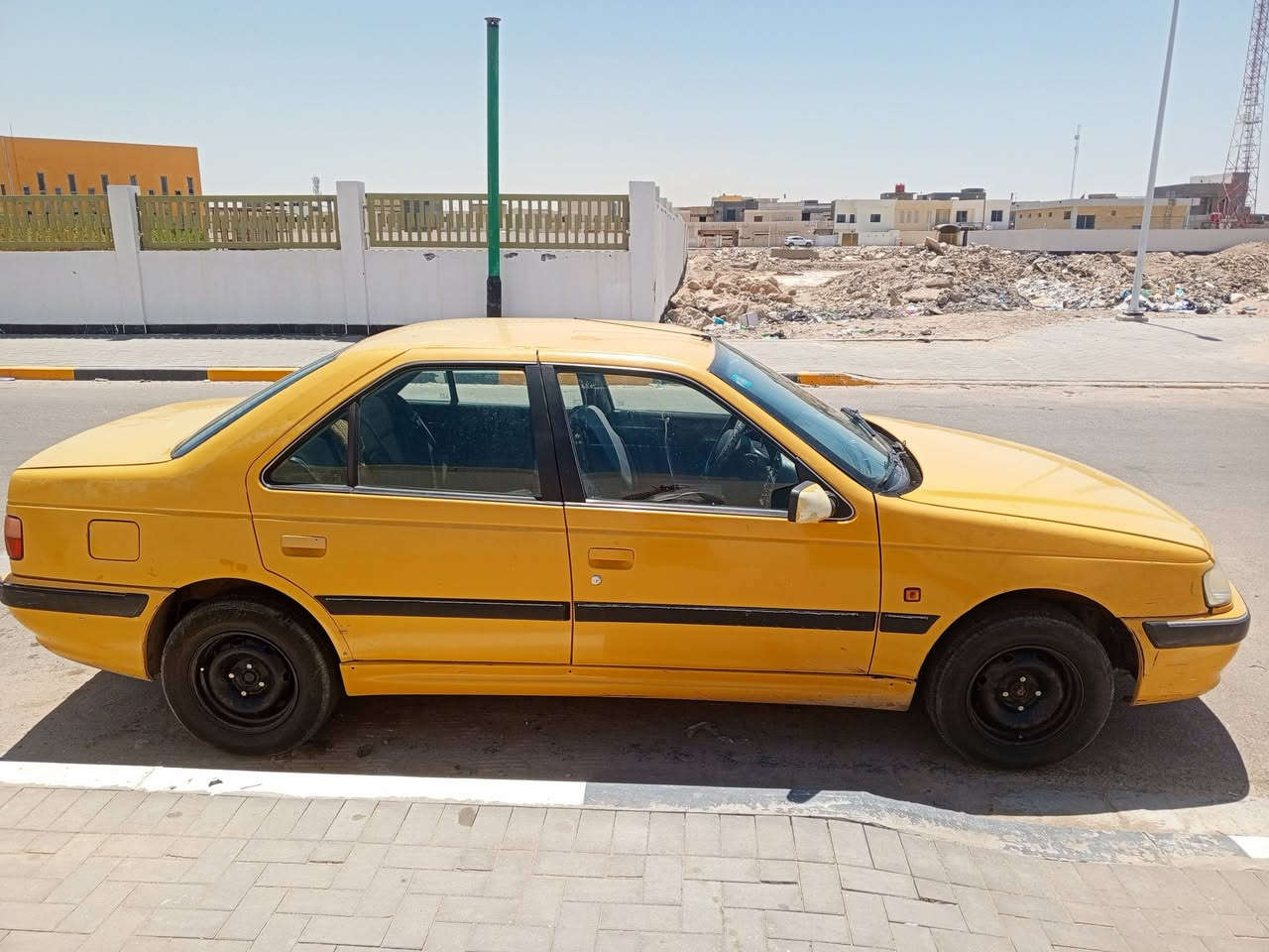 السلام عليكم بيجو بارص 2012 حداديه تبريد ثلج والله و السياره جاهزه السعر 35 والشراي يتصل ***********
