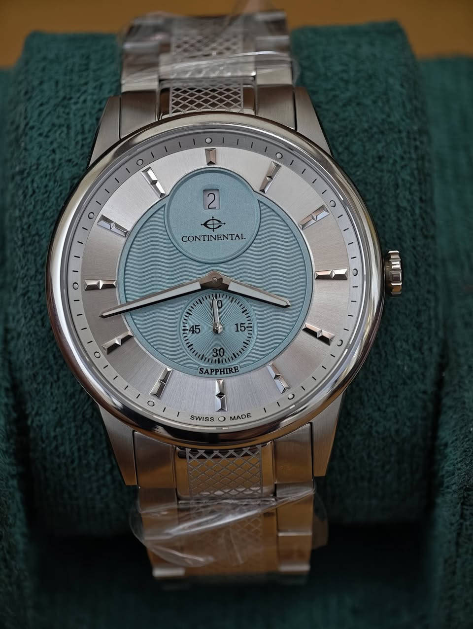 كونتيننتال سويسري جديد لوك 
#السعر 175 دولار قابل للتفاوض


**إذا كنت صاحب هذا الإعلان وتريد حذفه لأي سبب، رجاءا أرسل رسالة إلى الدعم الفني**