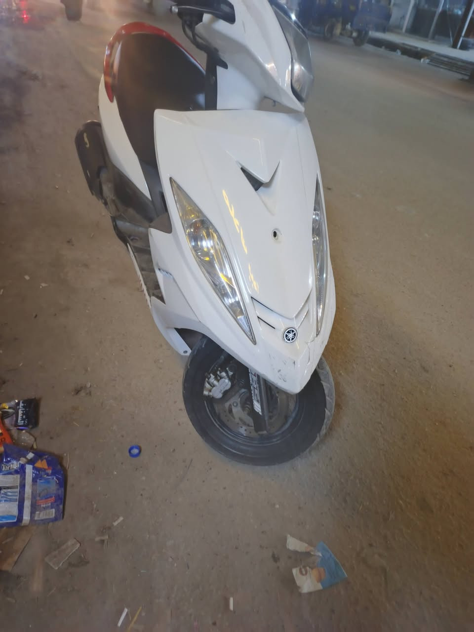 السلام عليكم
جي تي ار موديل 2013
دراجه بلاديه كفاله عامه
سلف نكره دراجه 
كهربايات لايت عالي ناصي اشاير دبل اشاره 
كفاله عامه دراجه من كلشي 
عنواني بغداد الشعله
السعر 750 
رقمي ***********
