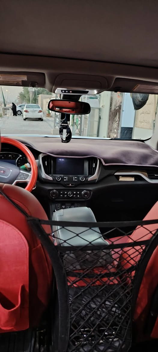 سلام عليكم ورحمة الله وبركاته جمسي تيران موديل 2021 ماشيه ٥٥البيع هاتف *********** سعر مناسب
