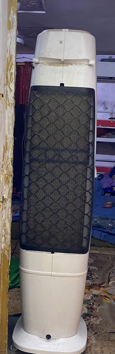مبرده سبلت جديده نضيفه كلش استعمال قليل هؤاها وبرودتها خير من الله السعر٢٥٠ اني ماخذها قبل فتره ب٣٥٠ الف المكان بغداد الشماعيه ***********
