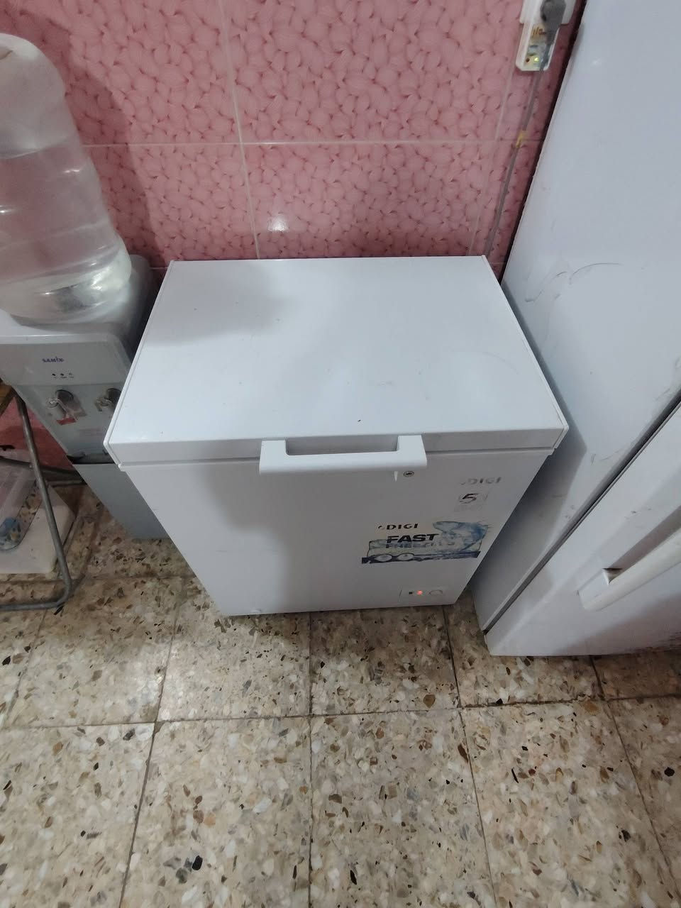 مجمده للبيع سعر 200
***********
