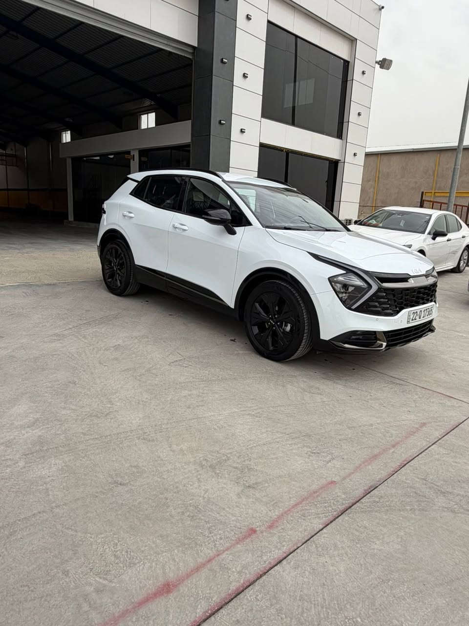 السلام عليكم كيا سبورتج موديل 25 خليجي مكفول كفالة عامة سيارة فول مواصفات فقط بدون فتحة سيارة زيرو مطلعها من الشركة حاليآ ماشية 5000 عارضها 247 وبيها مجال شويه مكانها تكريت 
***********
