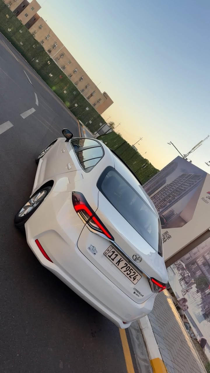 سلام عليكم
للبيع كورلا هايبرد
 موديل: 2025
رقم بغداد تحويل ثاني يوم
محرك 1800 هايبرد HEV 
 ماشيه:(44000km)
بصمه + دخول ذكي
هاندر بريك بصمه + اوتو هولد 
سلايت 
رادار امامي 
سياقه اليه 
تبريد قطعتين 
تبريد بيانو شاشه 
شاشه ابل كار بلي + كامره خلفيه دواره 
مانع نزلاق + مود درايف +  ايفو مود 
كيجات شاشه دجتل 
مقاعد جلد
حساس لايت كامل اوتو عالي ناصي اوتو 
تحكم سترين كامل فول 
لايت زينون + لد صباحي
بيها ٣ اماكن بارد 
الموقع: بغداد العامريه
السعر: (14700$) 147 ورقه وبي مجال بسيط
للاسفسار:***********
