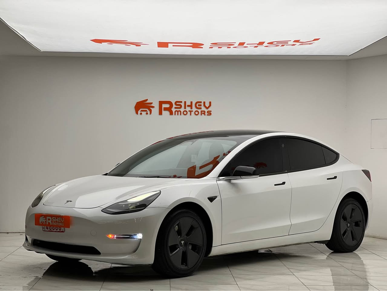 Tesla Model 3 Single motor 
تیسلا مودیل ٣ ٢٠٢٢ 

محرک کهربائي بالکاملب مدی 415 کم   
ماشية 64,000 میل و بحالة ممتازة 

 
ضرر السيارة باب سایق صبغ و باب وری السایق و جاملغ خلفي کلیر امریکا   
السیارة بدون دواخل بدون ایرباک نهائیا❌

 سیارة کلش حلوة وشبابیة مكفولة من باتري و موتور وكهربائيات….

السيارة مرقمة رقم دهوک..

ب  سعر (155$) ورقة و بيها مجال بسیط للطيبين

مكان السيارة

دهوك -معرض ارشف R-Shev
رقم51 من معارض التيرمينال 

***********
*********** دهوك, العراق
