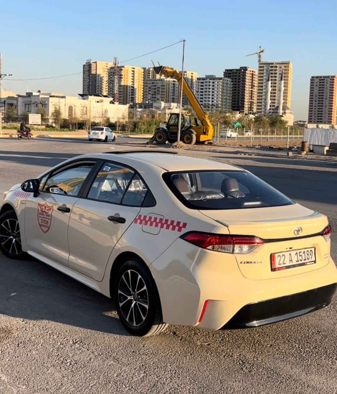 تويوتا كرولا هايبريد تجميع سيني
شكل امريكي فول مواسه فات
٩ هه زار كم رويشتووه
هيچى نيه ده عامي بو ده عامى به شه رت 
سبوغى به زه مانى بو كراوه 
به ناوى خومه و لۆگۆ رە قه م هه موو شتي جاهيزه
رونى ئه سليم بۆ گۆريووه 
گاعيه و ته غليف كوشن و ppfناوى كامل بو كراوه
هه موو پارچه كاني بيلاديه هيچى نه گۆراوه كلێپسيش به شه رت
بۆ زانيارى زياتر:-*********** أربيل, العراق
